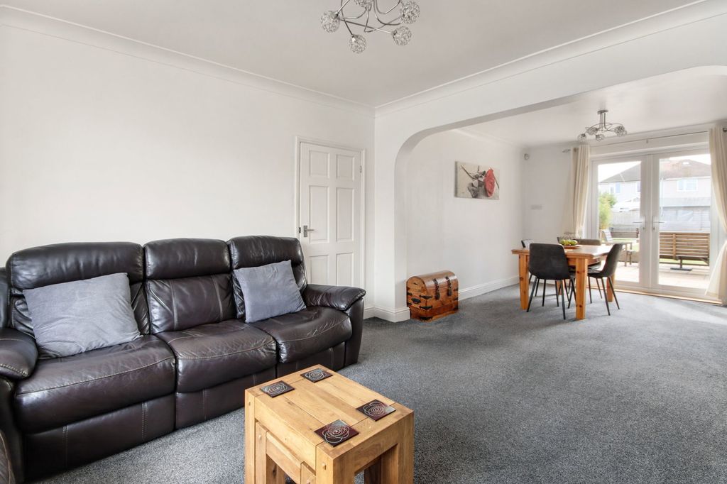 Property photo 3 of 22