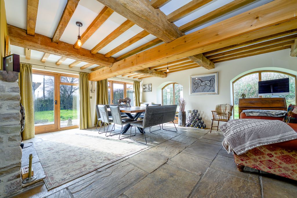 Property photo 2 of 25 Old Tannery-18