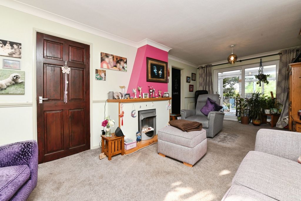 Property photo 2 of 16 Pbox-Img.Jpg