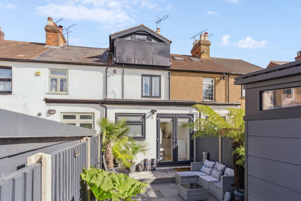 Property photo 3 of 27