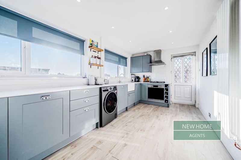 Property photo 3 of 17 Photo 14