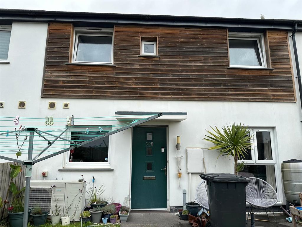 Property photo 1 of 7 Front .Jpg