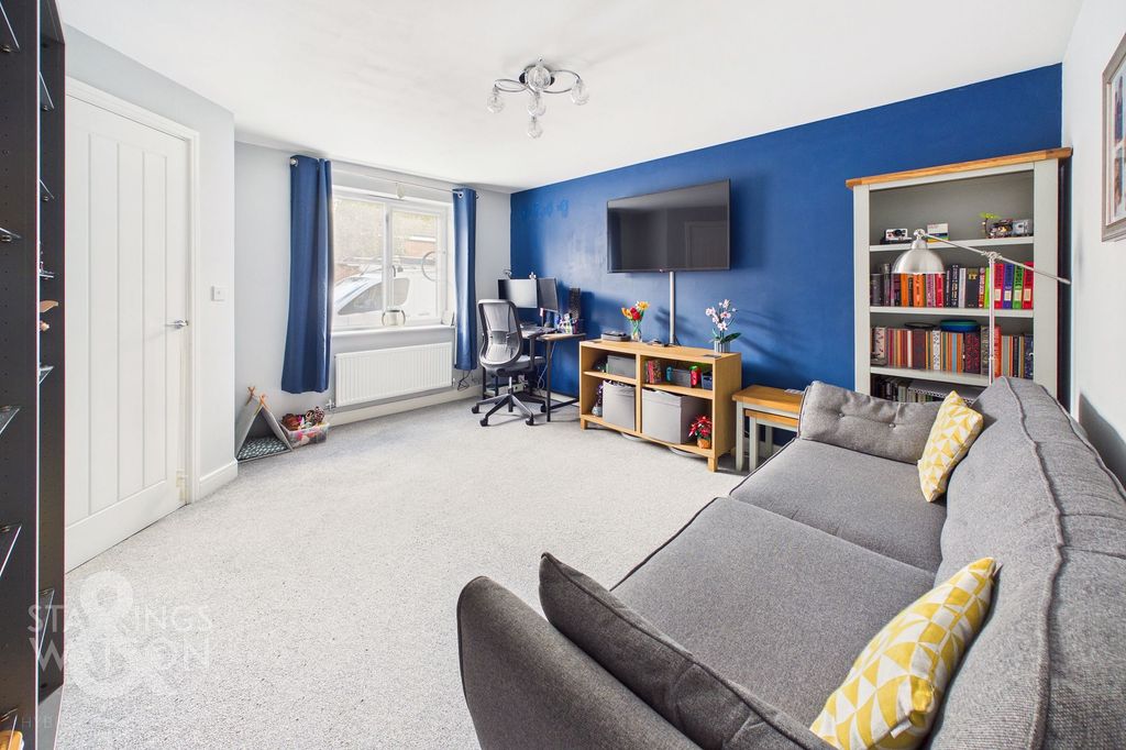 Property photo 2 of 16