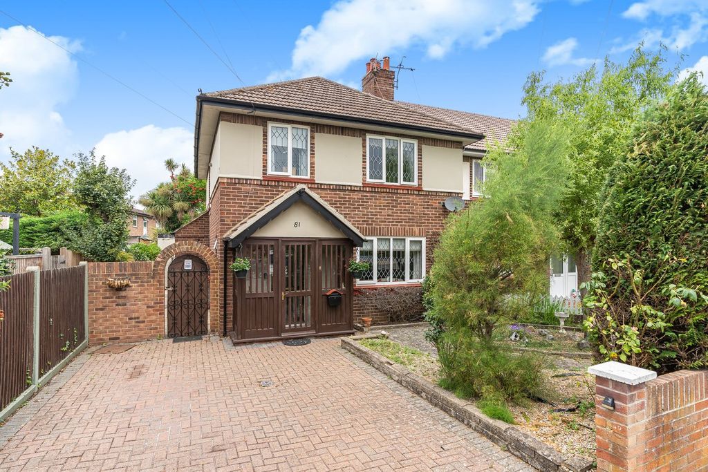 Property photo 1 of 9