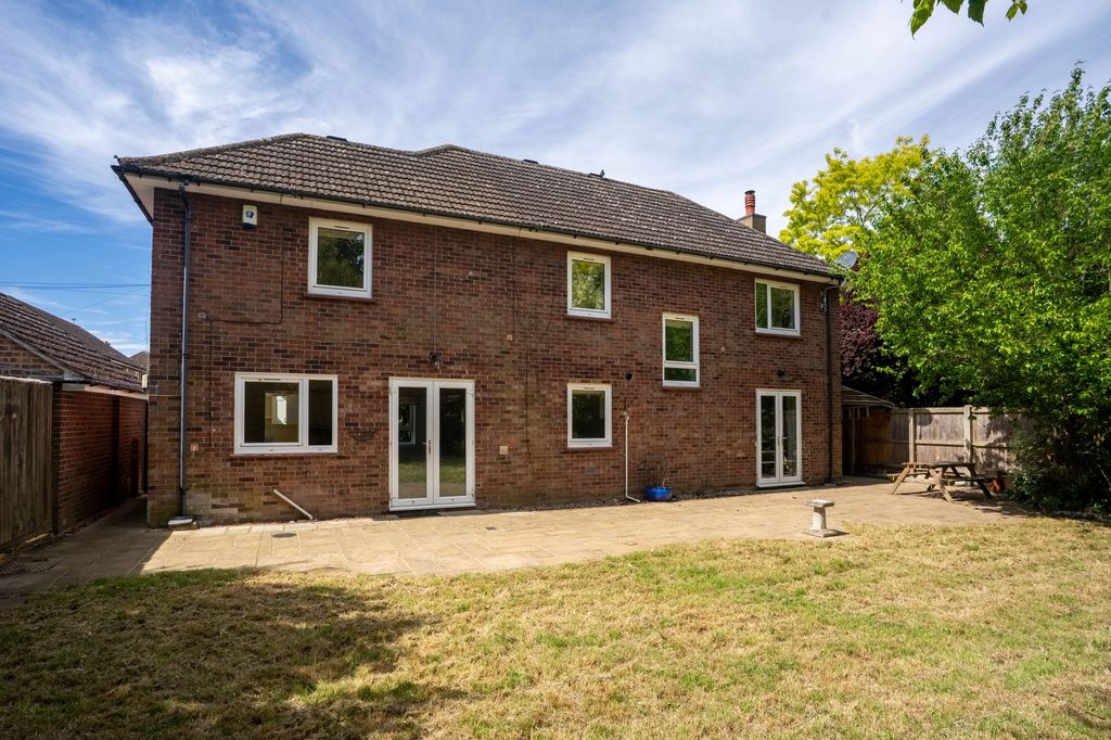 Property photo 2 of 16