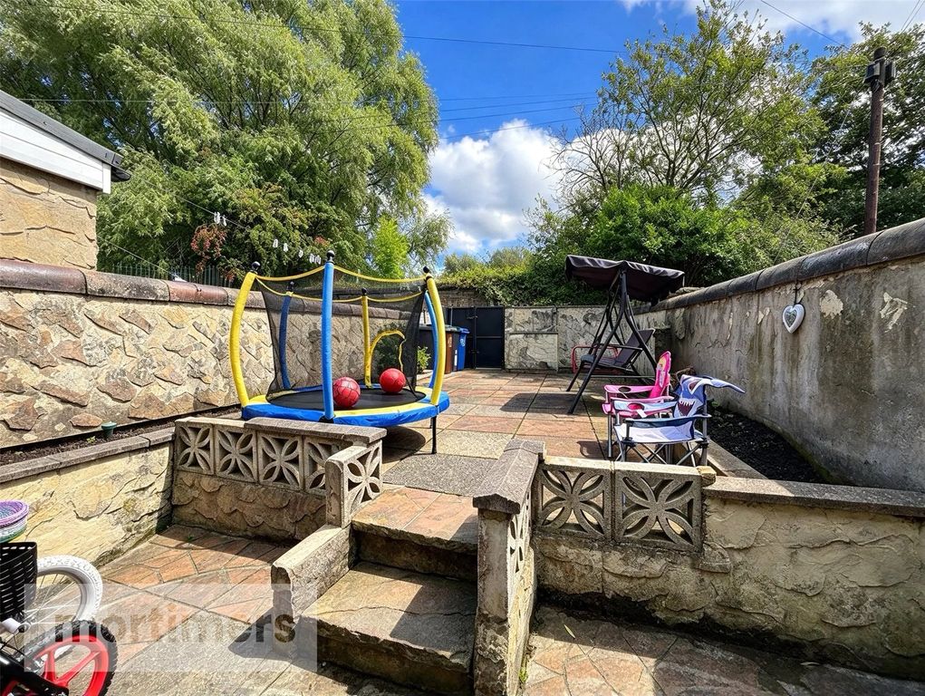 Property photo 3 of 17 Garden