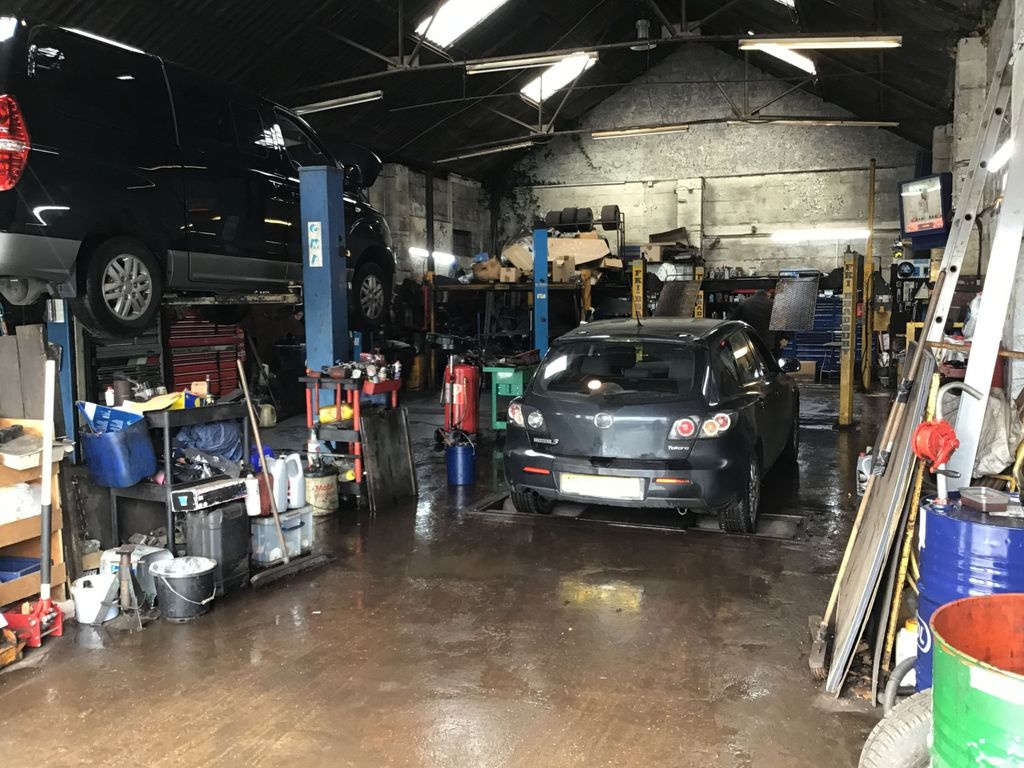 Property photo 3 of 12