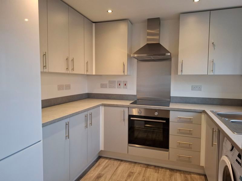 Property photo 3 of 9 Photo 7