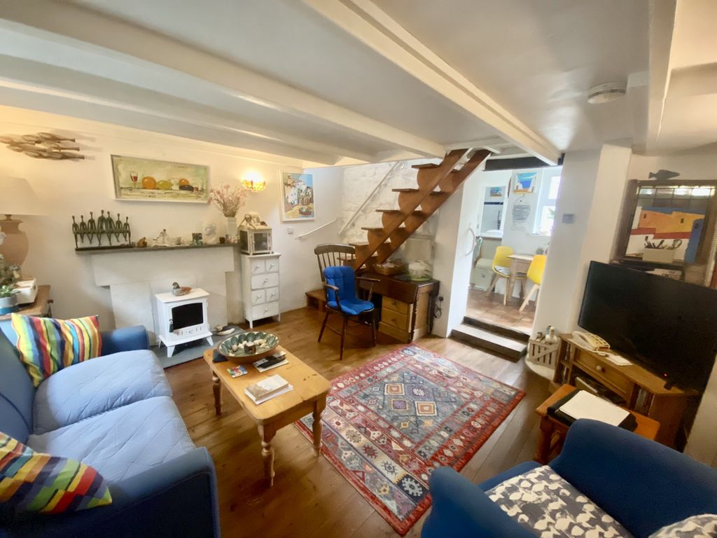 Property photo 2 of 9 Gallery