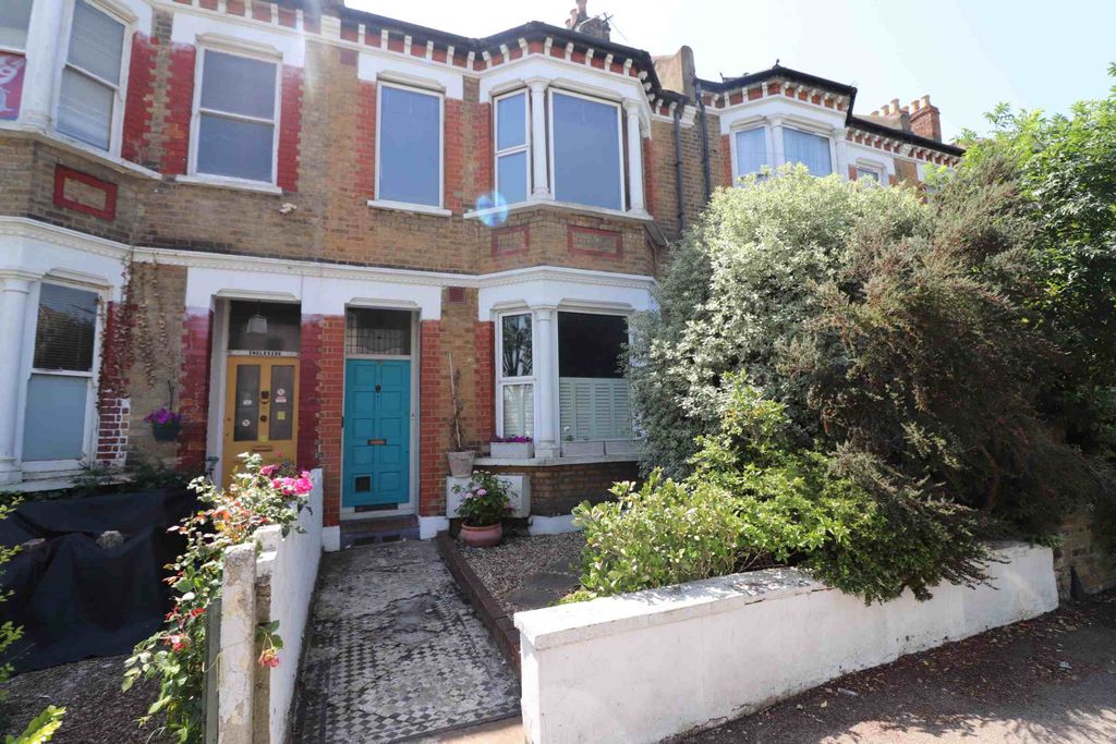 Property photo 1 of 9