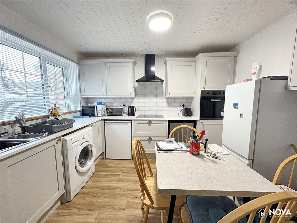 Property photo 2 of 13 Img_3370.Jpg