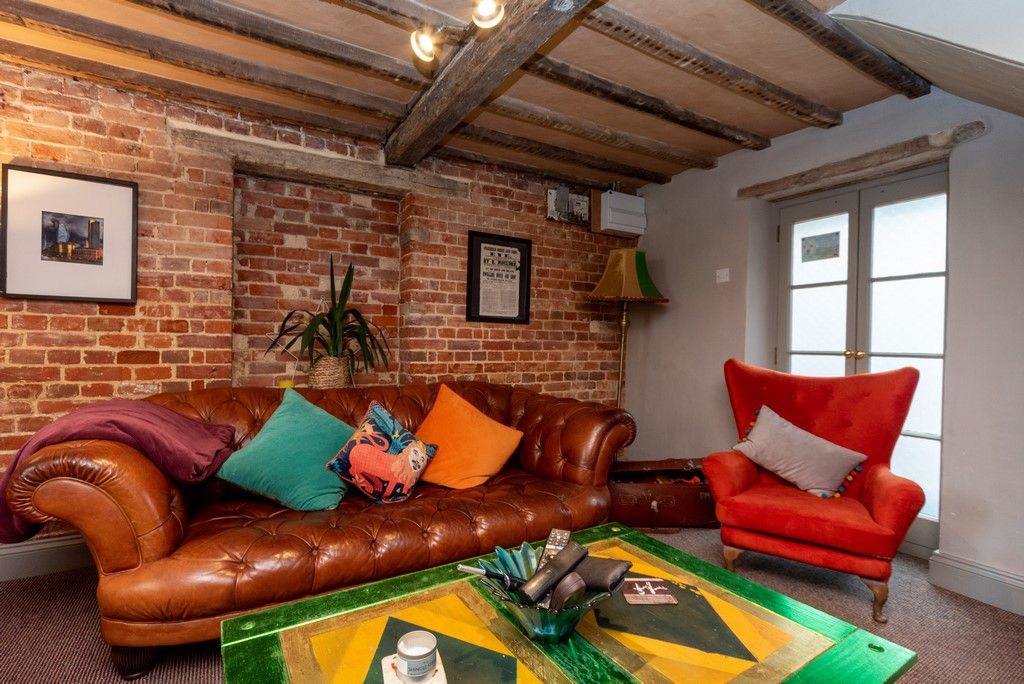 Property photo 2 of 23