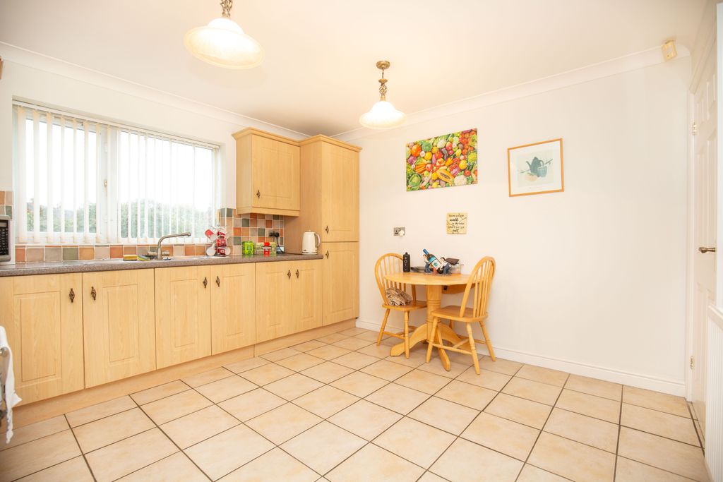 Property photo 3 of 13 Mw-9059