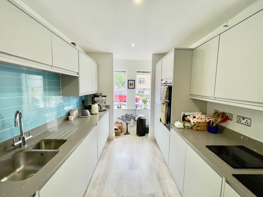 Property photo 2 of 21 Picture No. 08