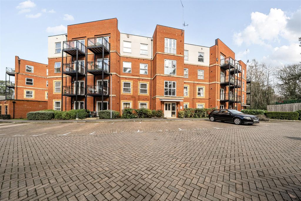 Property photo 2 of 15 1423667-2-69Aed2E59c09d.Jpg