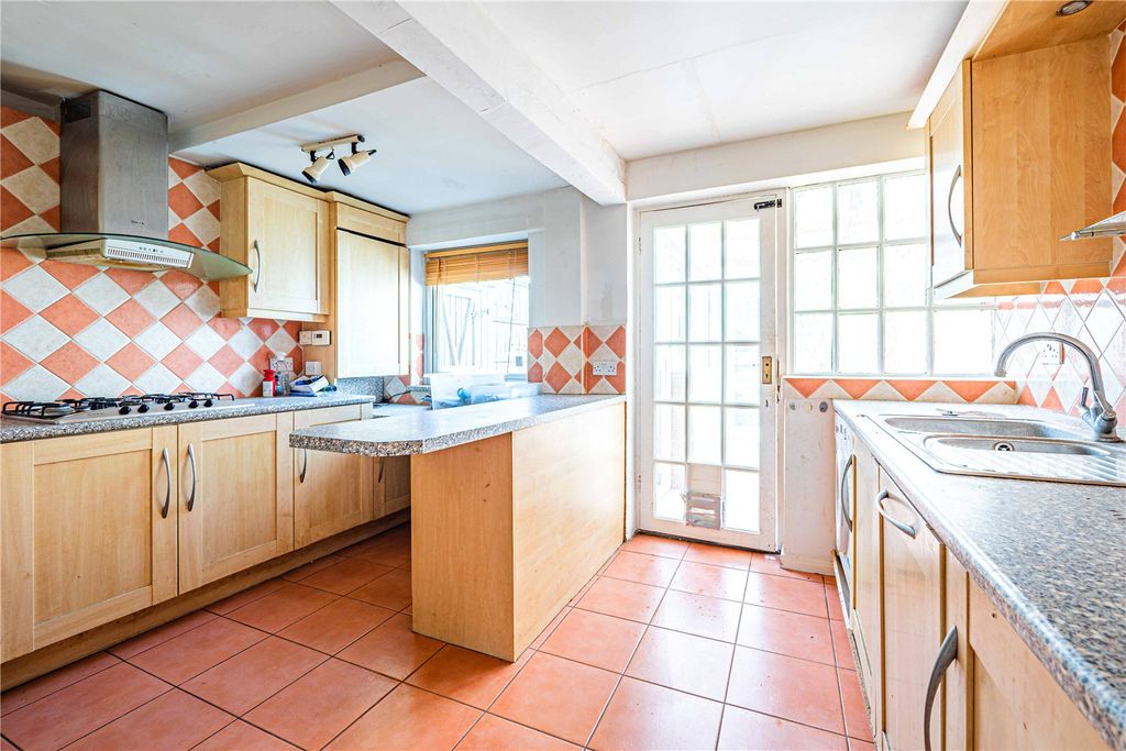 Property photo 2 of 15 Picture No. 10