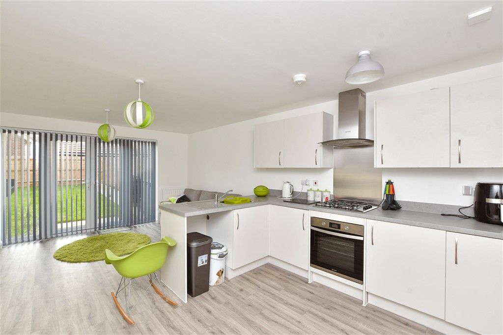 Property photo 3 of 13 Kitchen