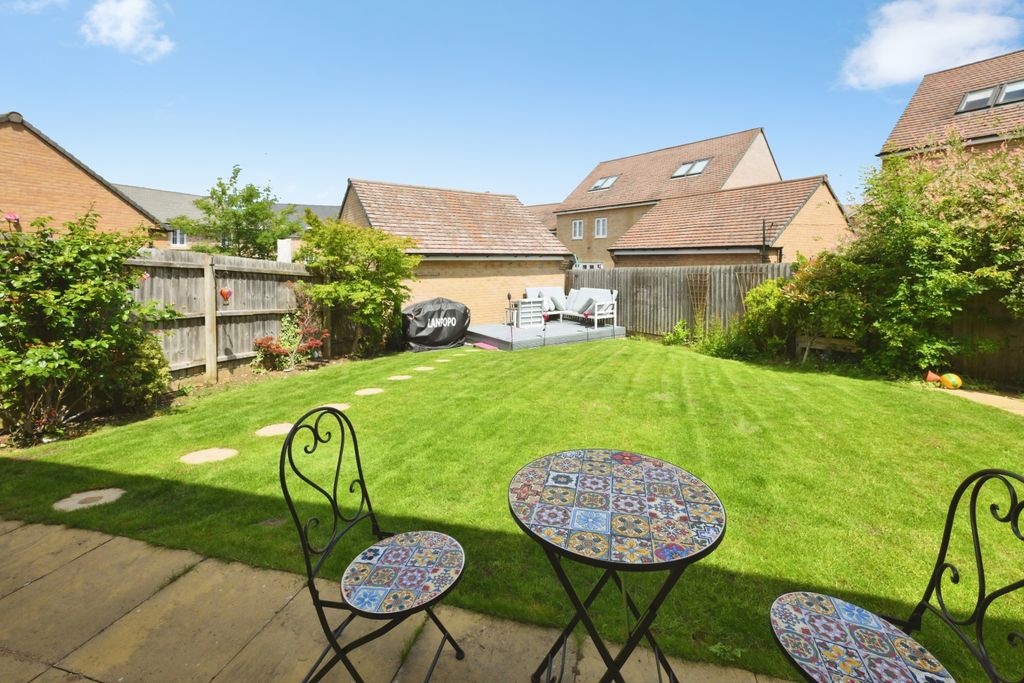 Property photo 2 of 20 Rear Garden