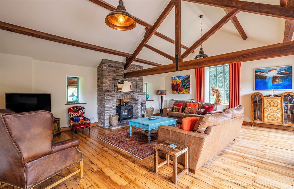 Property photo 3 of 48 1X8A3907-Hdr.Jpg