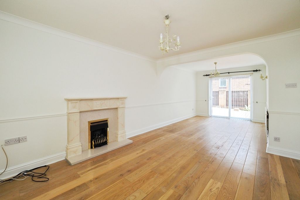 Property photo 3 of 24 Pbox-Img.Jpg