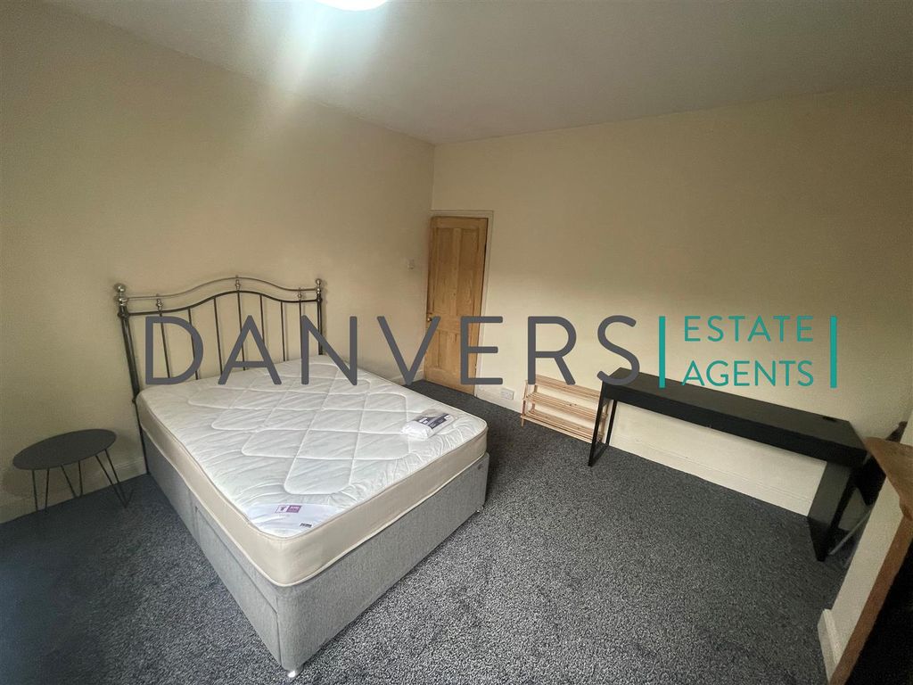 Property photo 3 of 5 Bedroom 4.Jpg