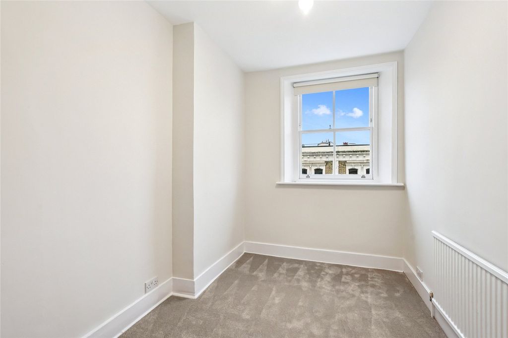 Property photo 3 of 17 Picture No. 09