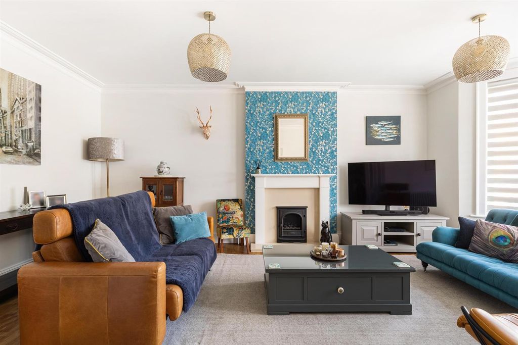 Property photo 2 of 25 010A2397-Hdr.Jpg