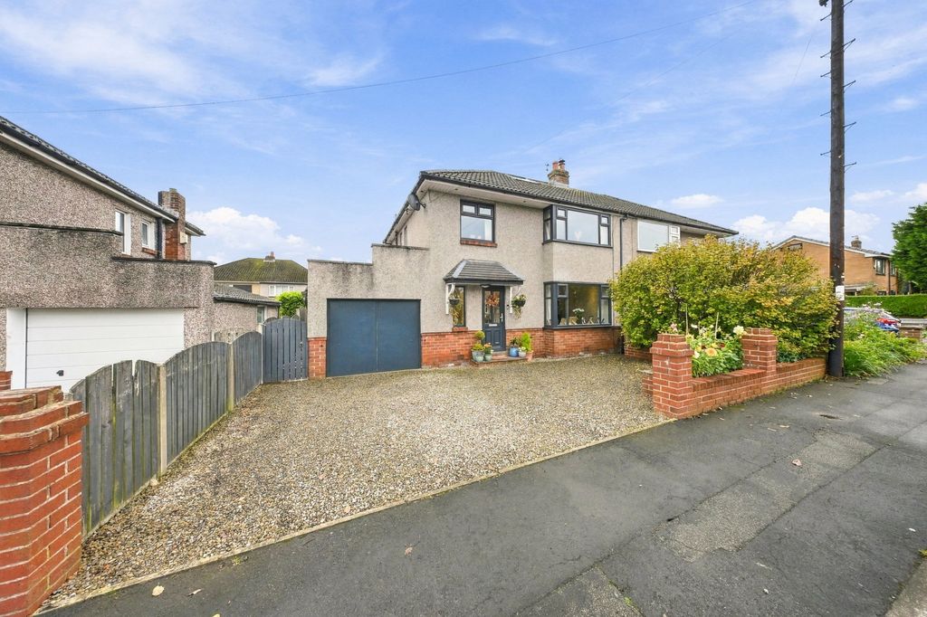 Property photo 1 of 45