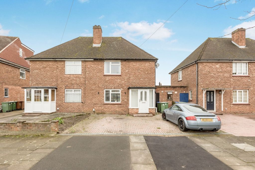 Property photo 3 of 10 External