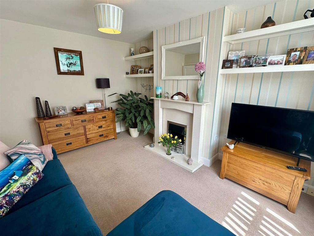 Property photo 2 of 15
