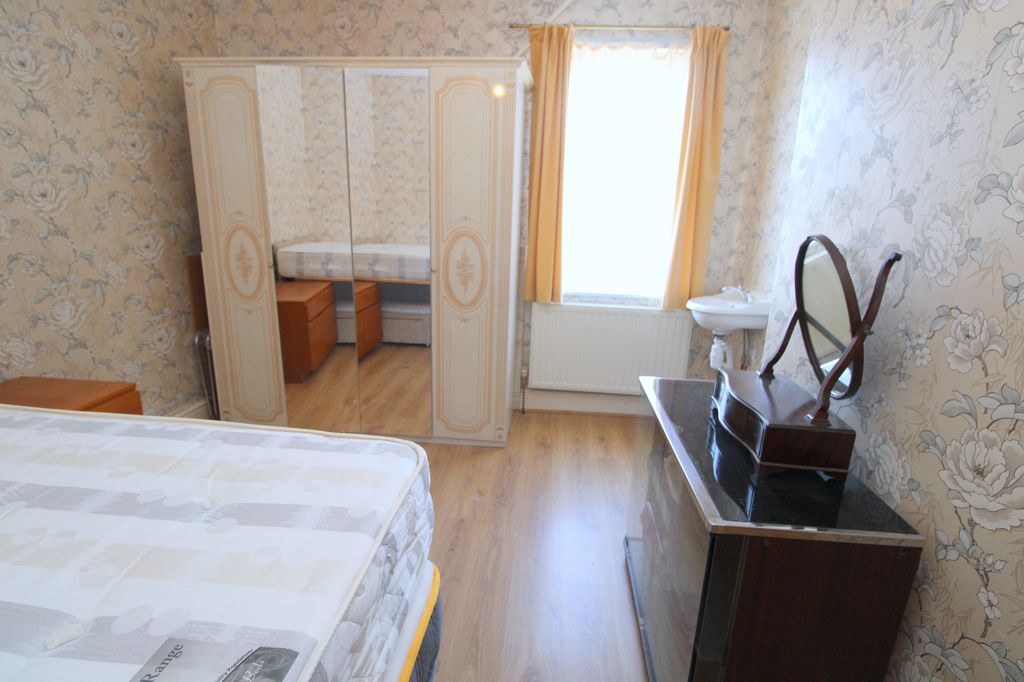 Additional image 20 of 4 bed terraced house for salePalace Avenue, Rhyl LL18