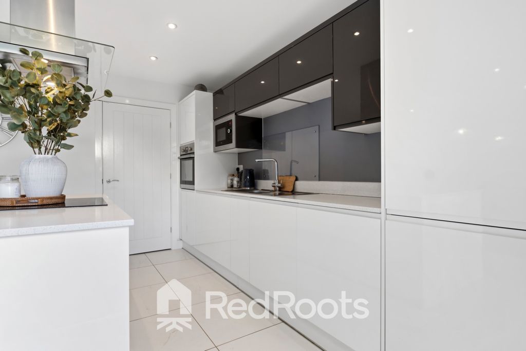 Property photo 3 of 27 5154233