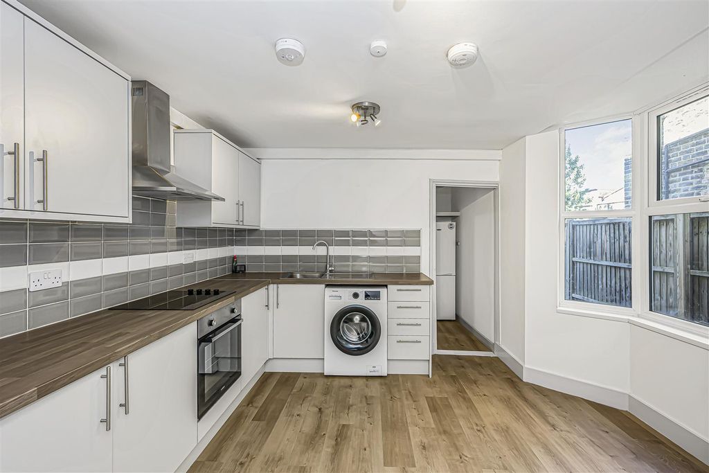 Property photo 2 of 19 175 Forest Road-3.Jpg