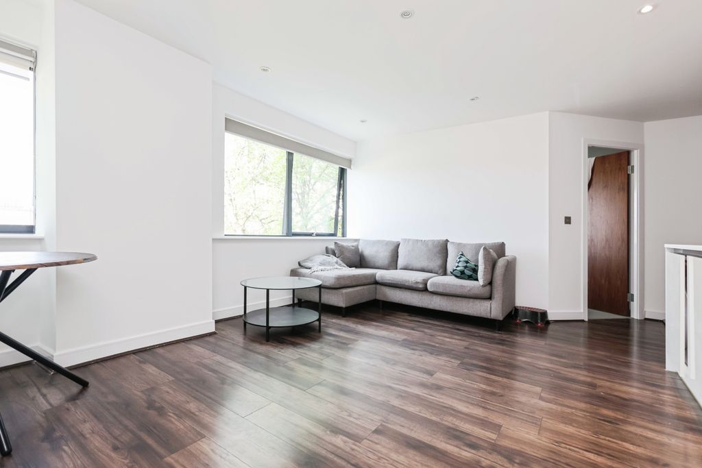 Property photo 3 of 15 Image