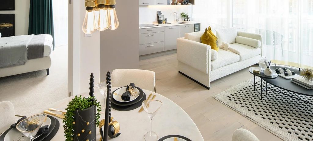 Property photo 1 of 6 4748770