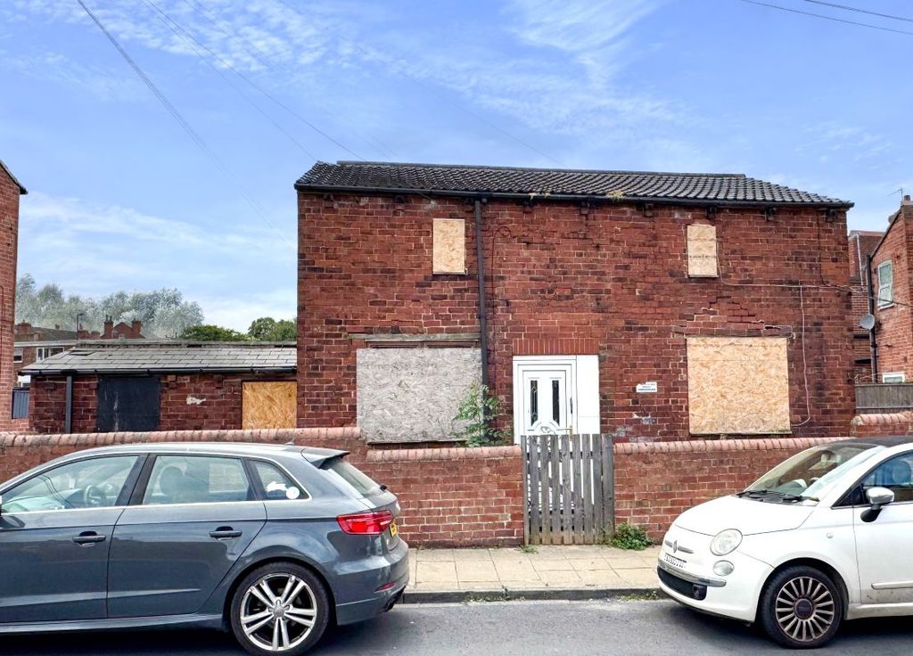 Property photo 2 of 3