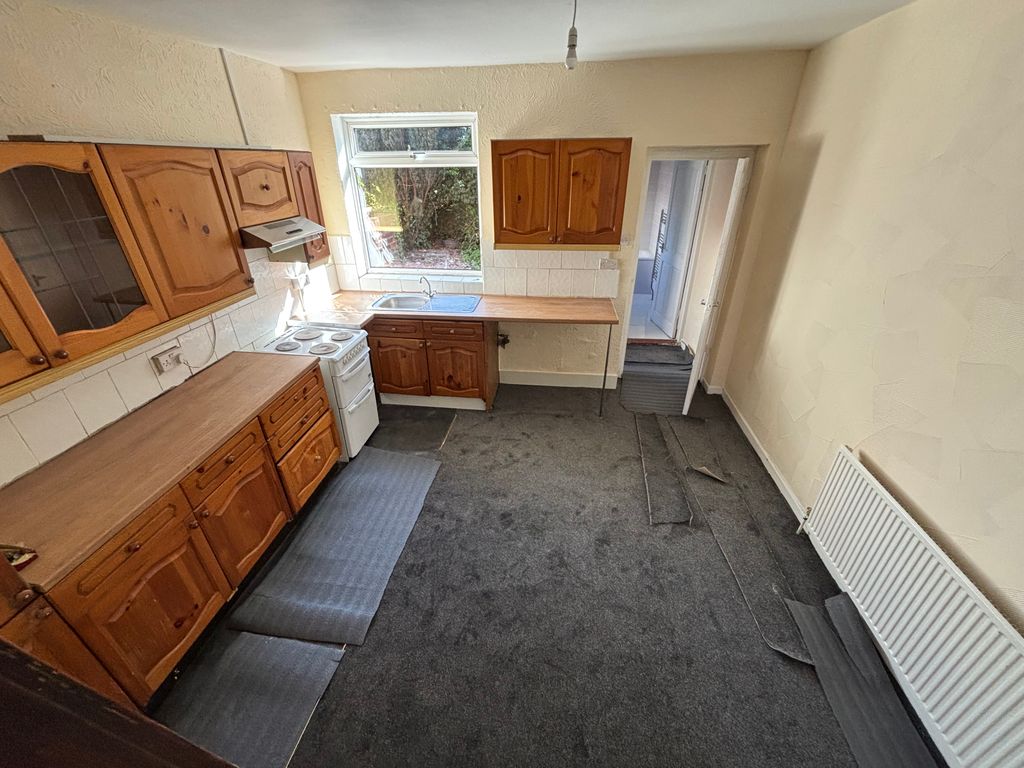 Property photo 1 of 11 Kitchen -Diner 