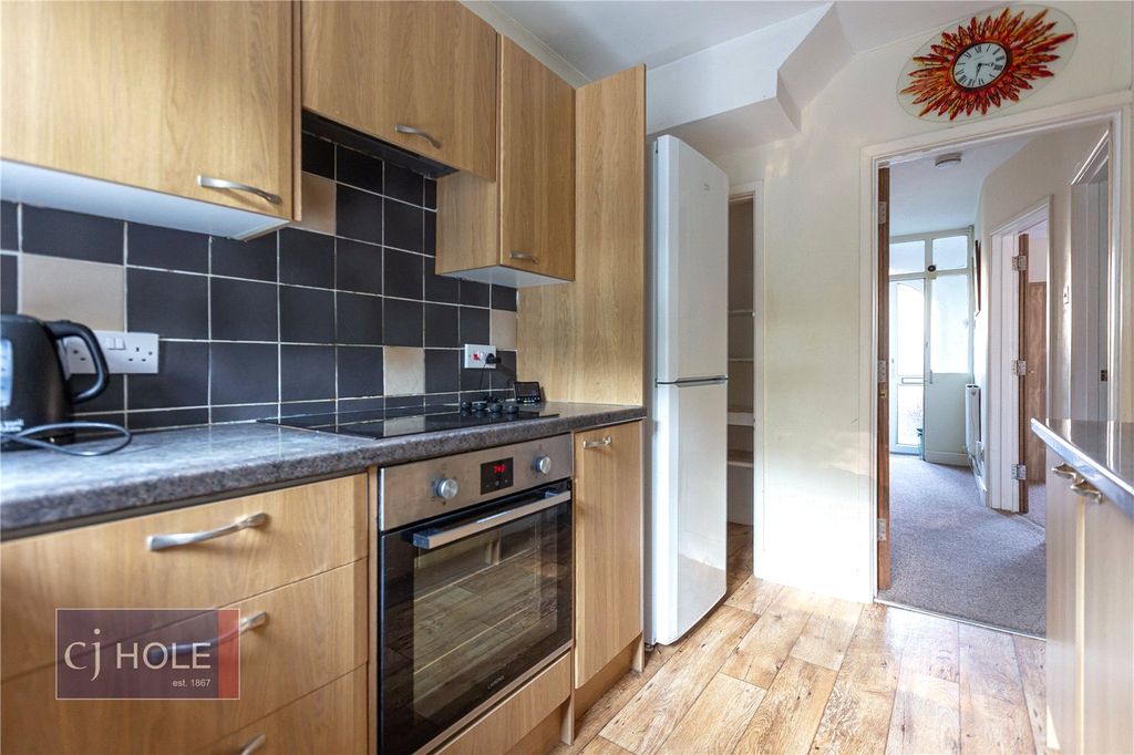 Property photo 3 of 17 Picture No. 37