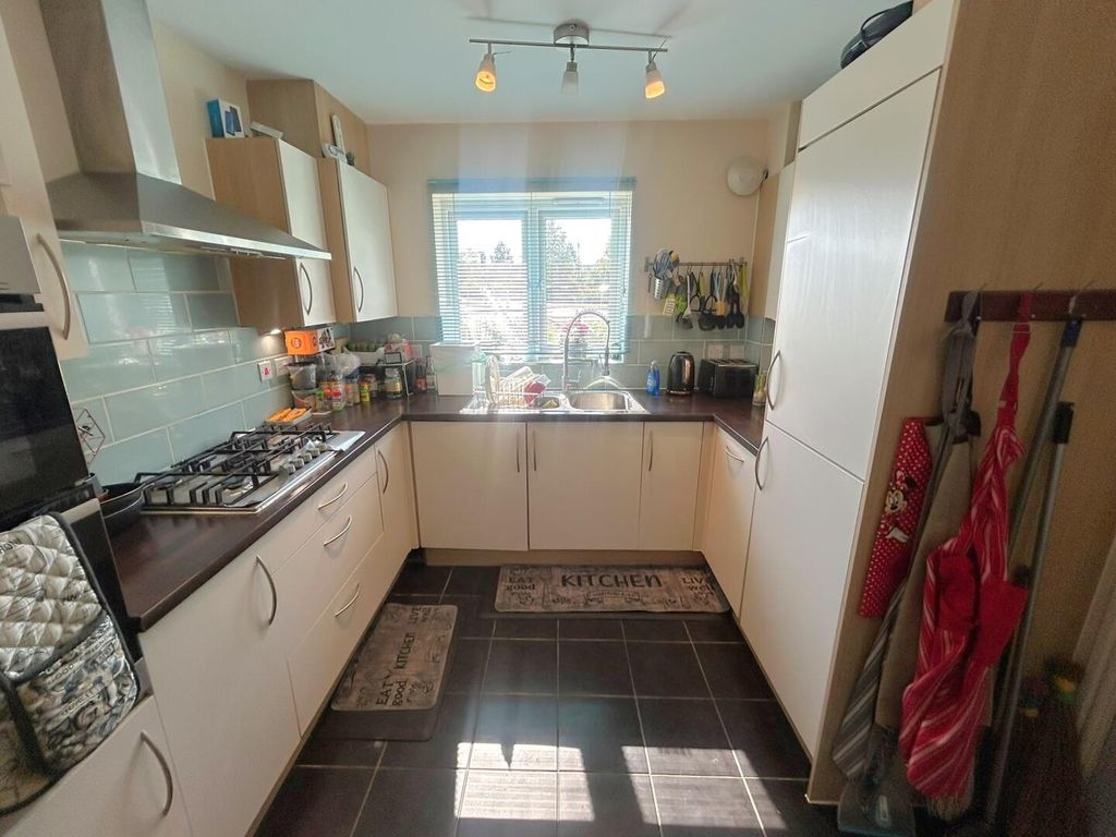 Property photo 2 of 4 Kitchen