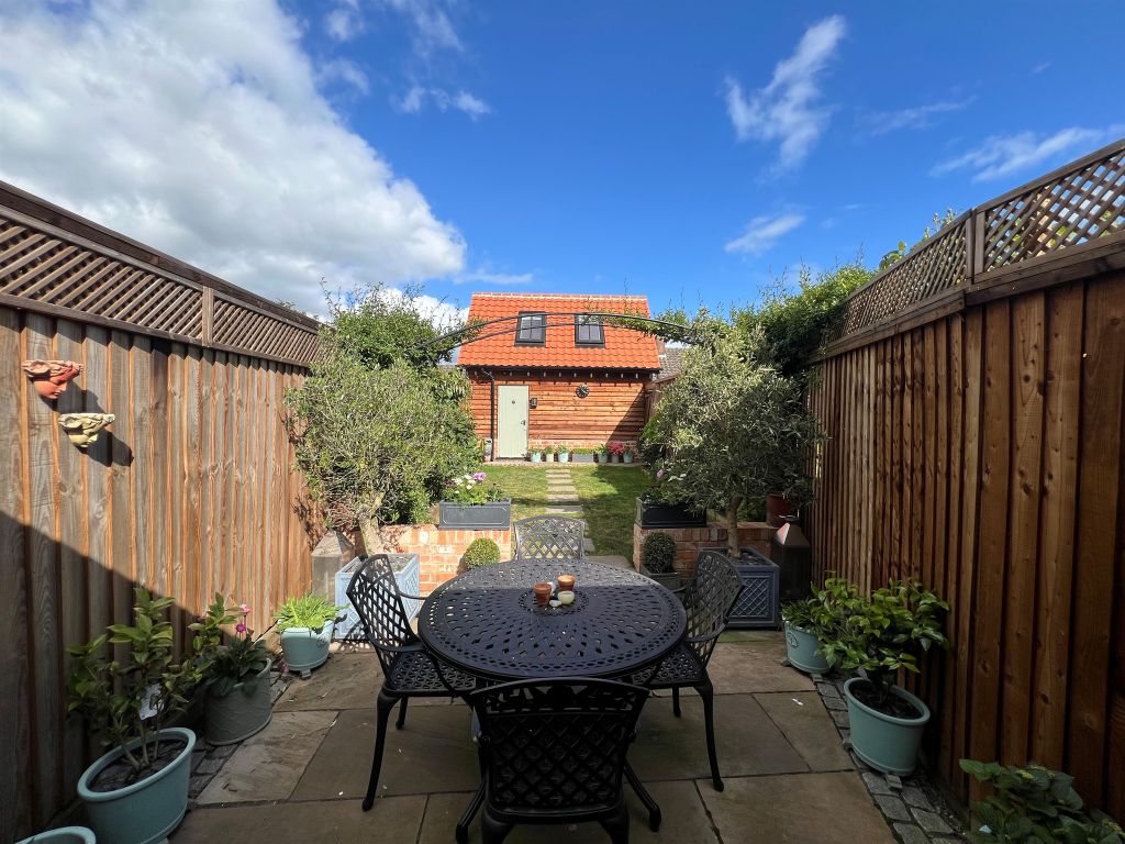 Property photo 2 of 16
