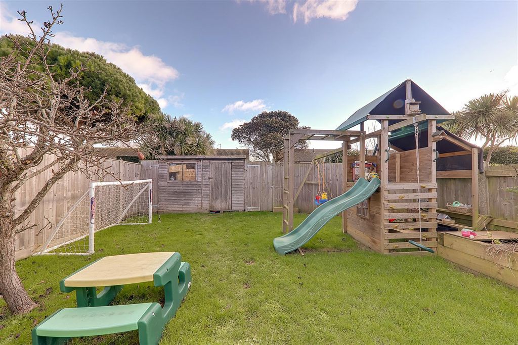 Property photo 2 of 18 Img_9964-Img_9966.Jpg