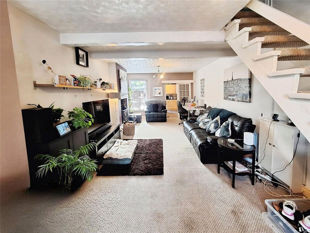 Property photo 2 of 10 Lounge/Dining Room