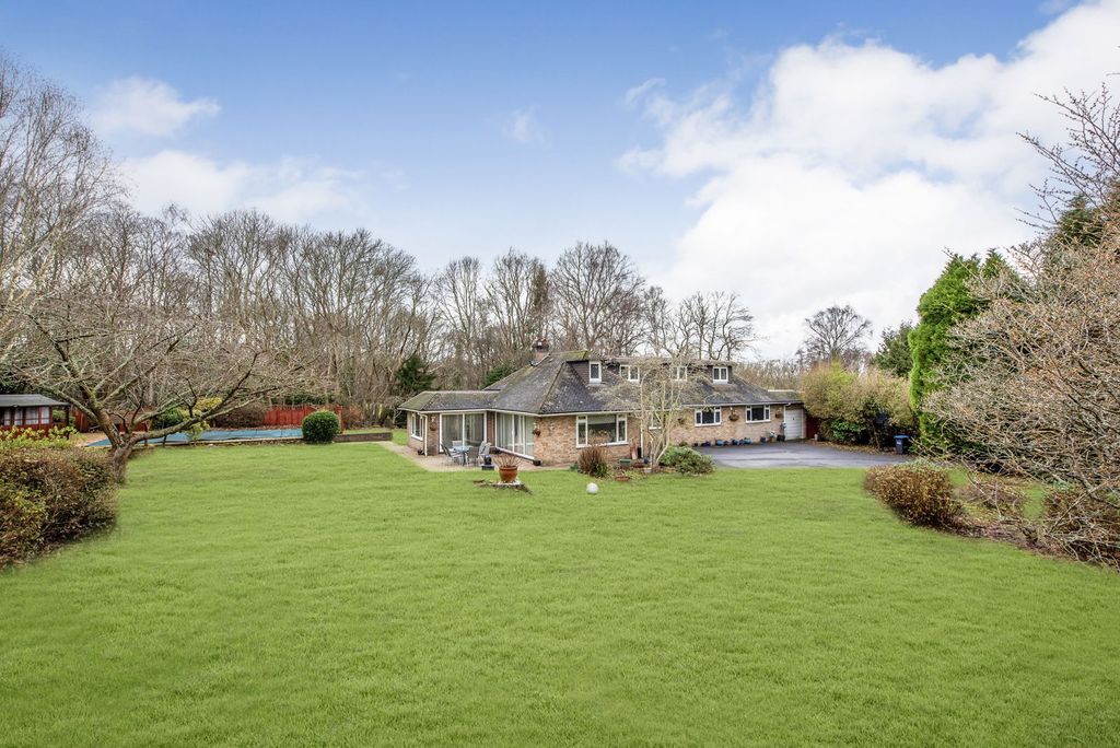 Property photo 2 of 37