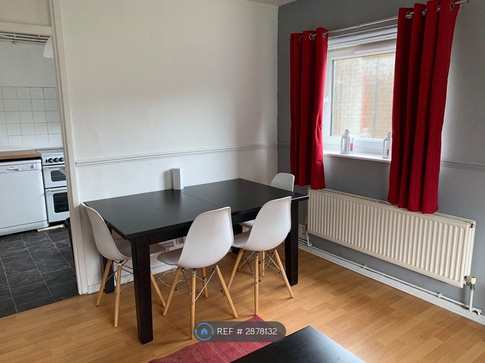 Property photo 2 of 8 Living Room North