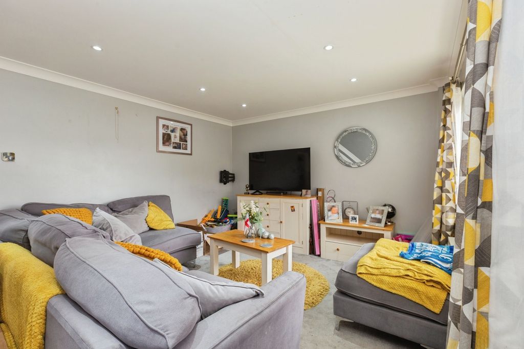 Property photo 2 of 13 Pbox-Img.Jpg