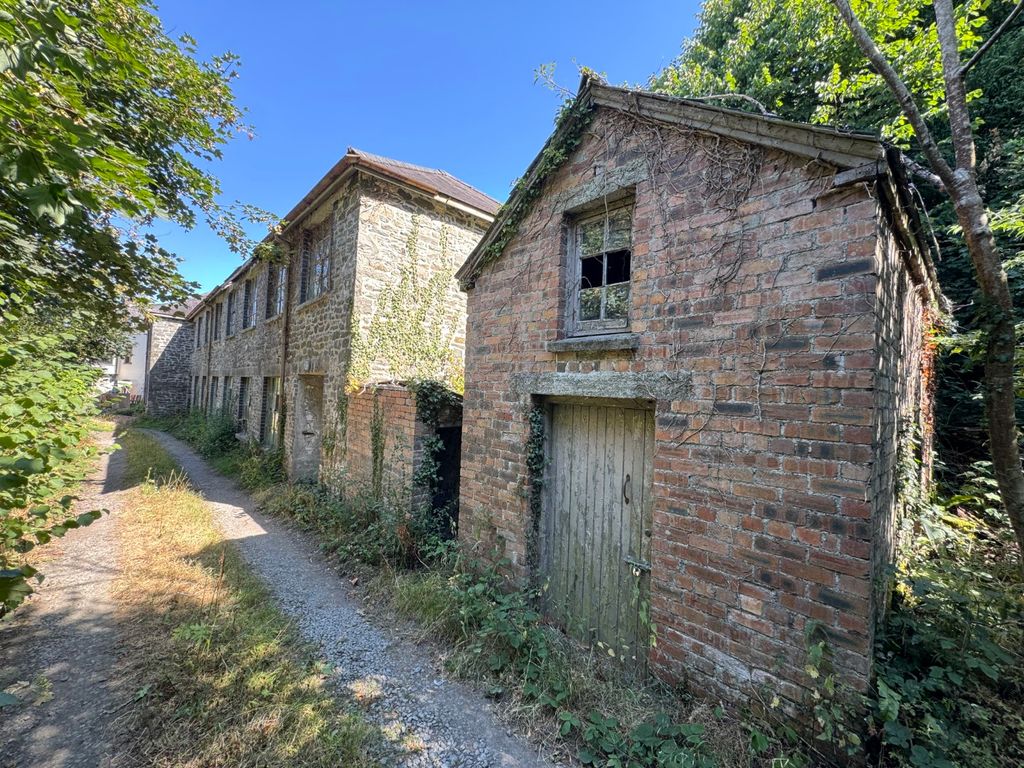 Property photo 1 of 21