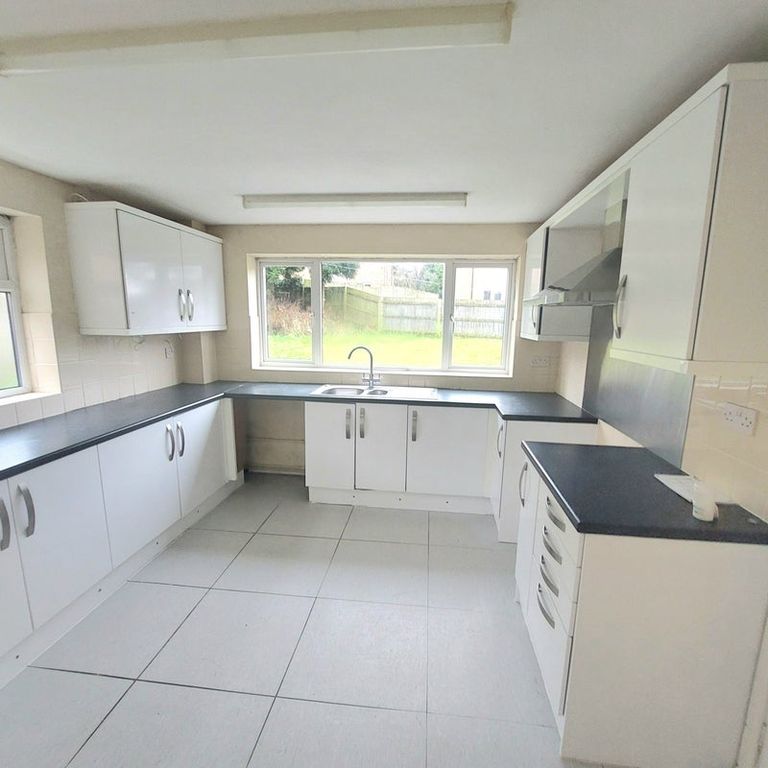 Property photo 1 of 3