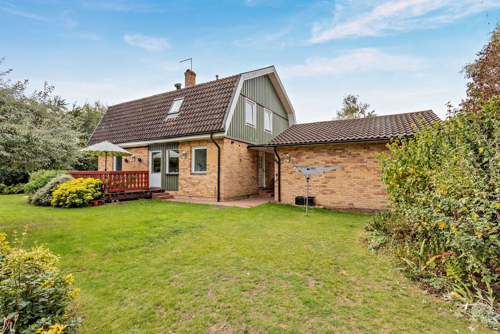 Property photo 2 of 16