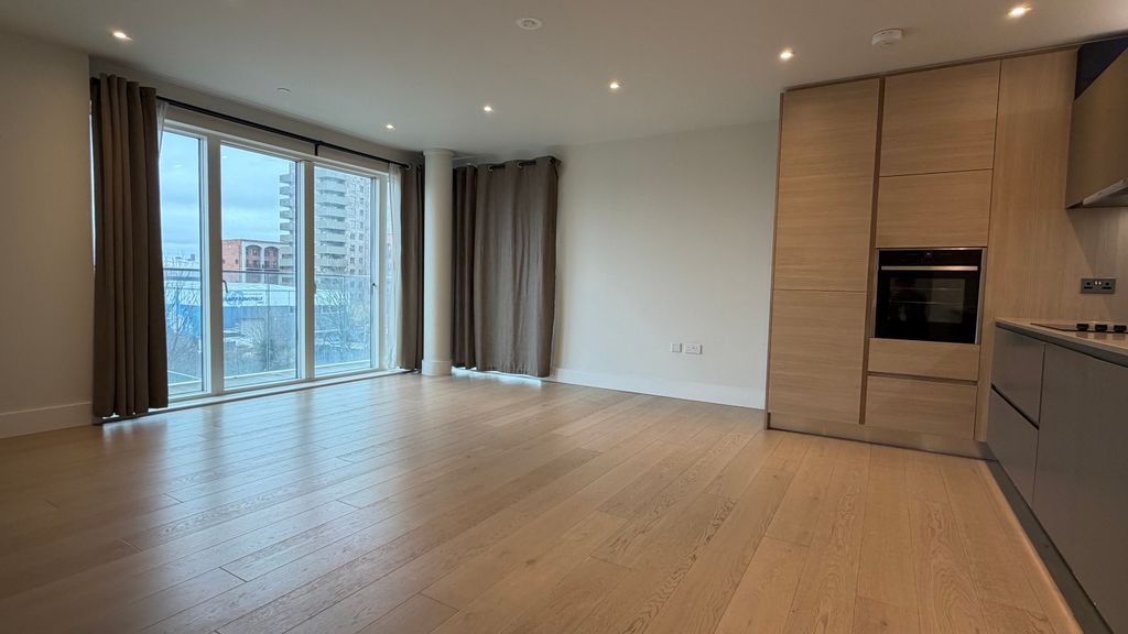 Property photo 2 of 8 Living Area