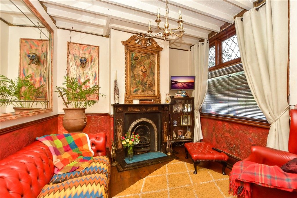 Property photo 2 of 20 Lounge